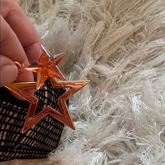 Mac glitter/velvet like makeup bag used - Picture 3 of 8